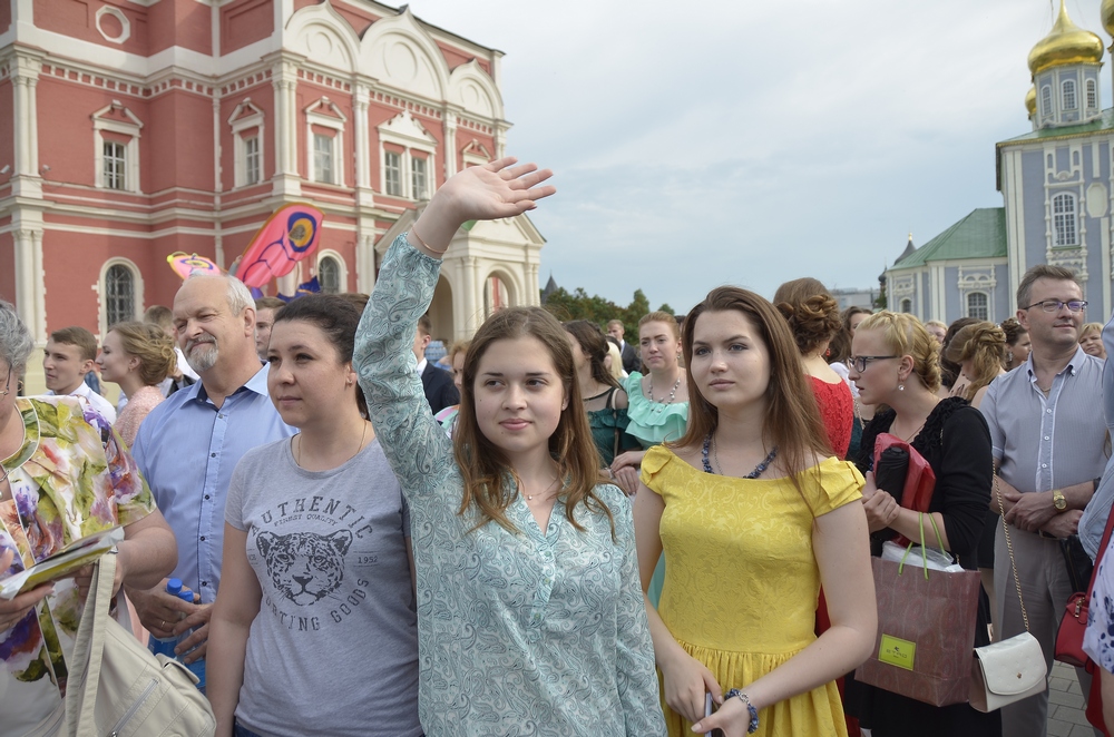 Бал выпускников в кремле: фоторепортаж