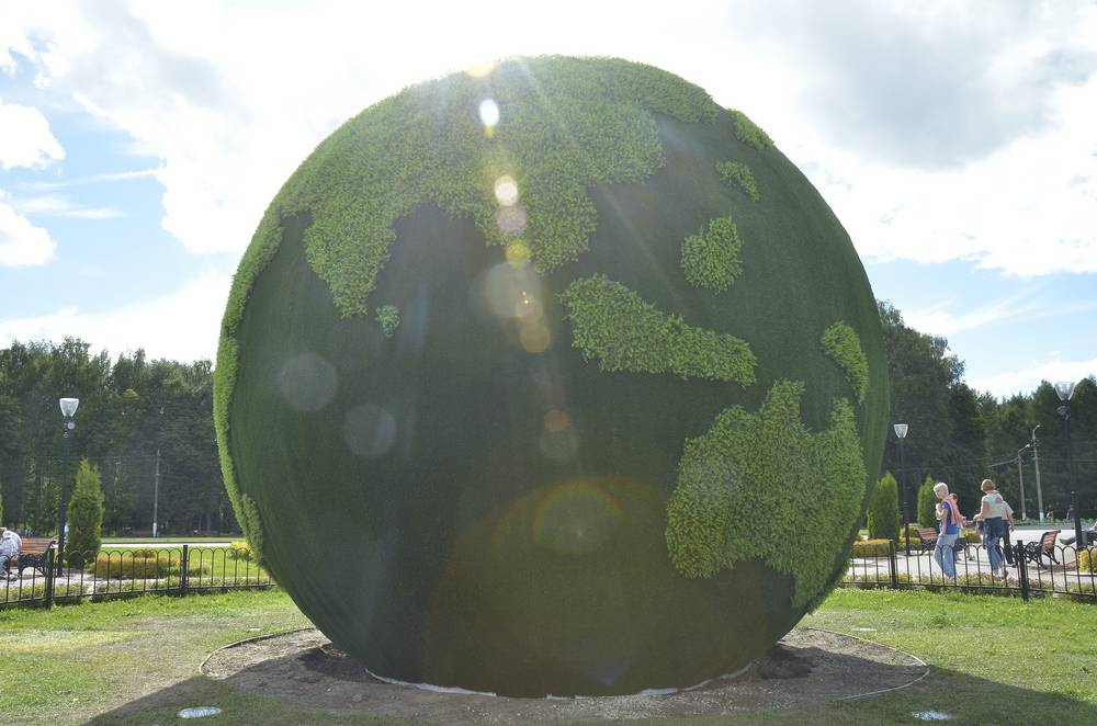 "Земной шар" в Центральном парке: ФОТО