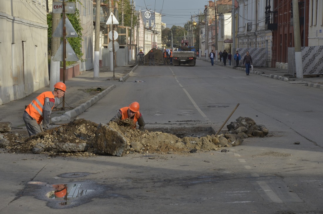 На улице Металлистов начались работы по благоустройству: ФОТО На улице Металлистов начались работы по благоустройству: ФОТО