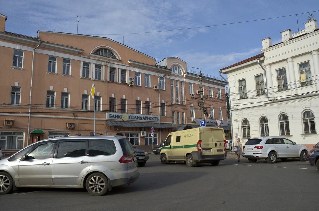 На улице Металлистов начались работы по благоустройству: ФОТО На улице Металлистов начались работы по благоустройству: ФОТО
