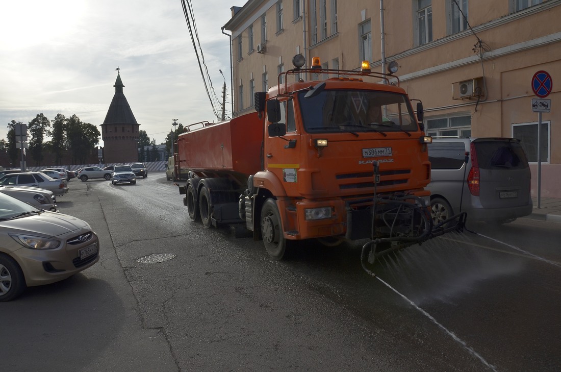На улице Металлистов начались работы по благоустройству: ФОТО На улице Металлистов начались работы по благоустройству: ФОТО