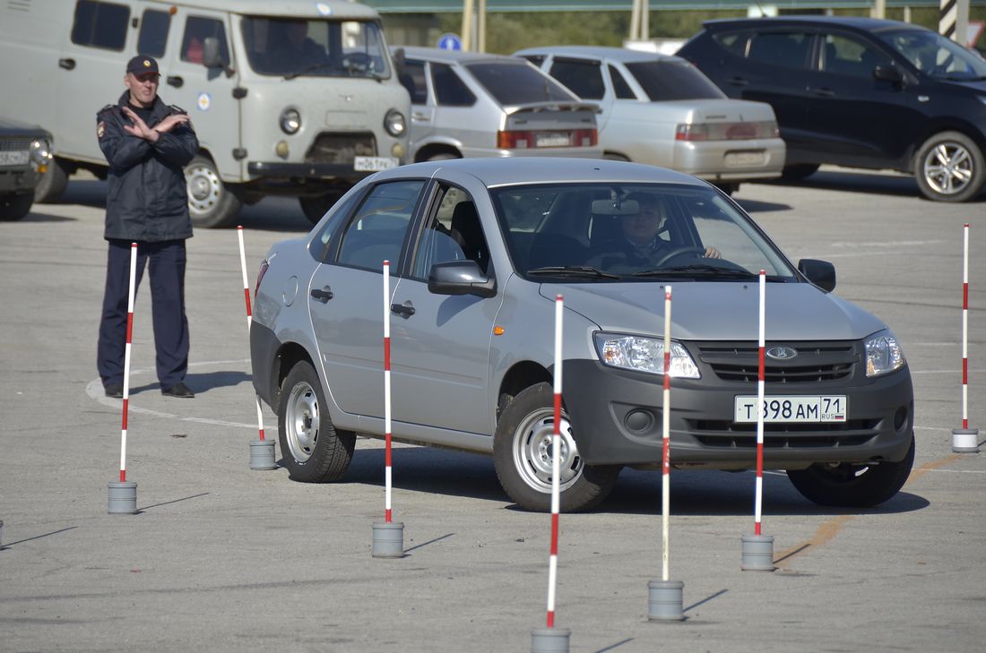 Конкурс автомастерства работников УМВД Тульской области: ФОТО Конкурс автомастерства работников УМВД Тульской области: ФОТО