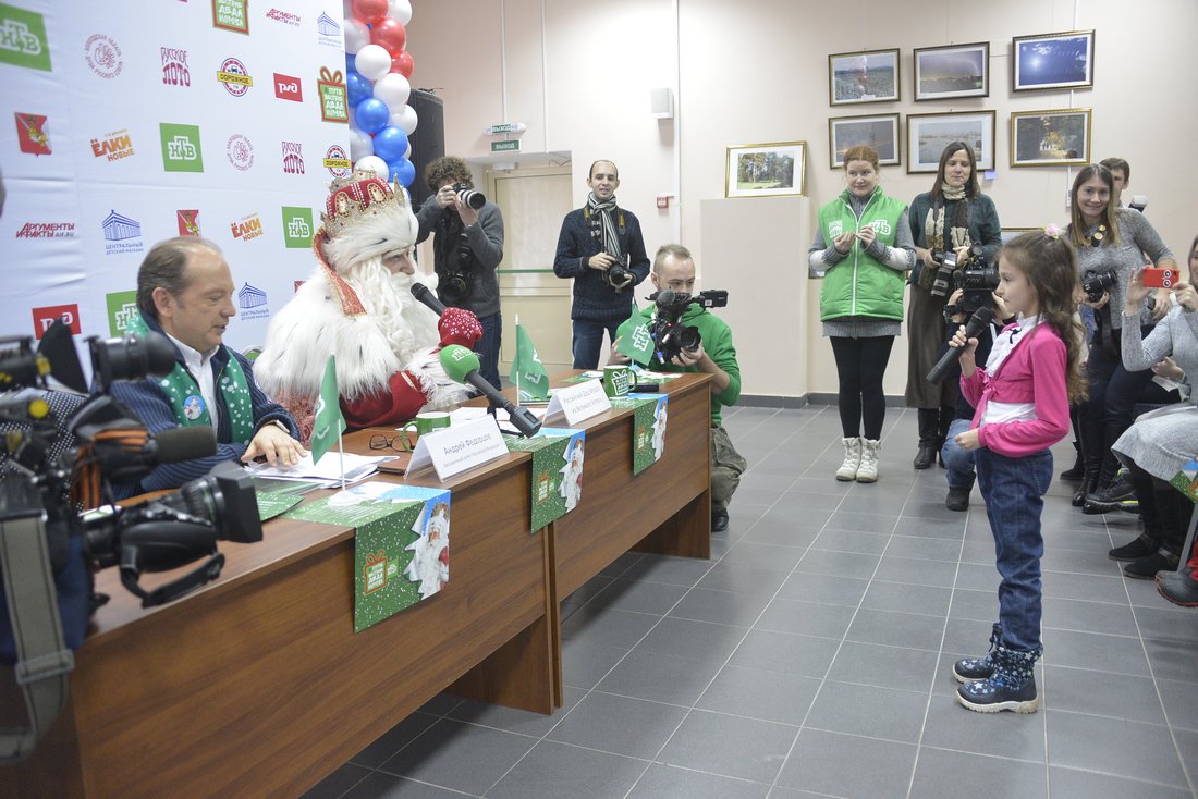 Дед Мороз из Великого Устюга дал пресс-конференцию в Туле: ФОТО Дед Мороз из Великого Устюга дал пресс-конференцию в Туле: ФОТО