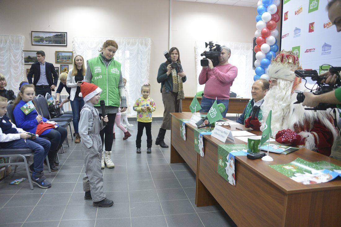 Дед Мороз из Великого Устюга дал пресс-конференцию в Туле: ФОТО Дед Мороз из Великого Устюга дал пресс-конференцию в Туле: ФОТО