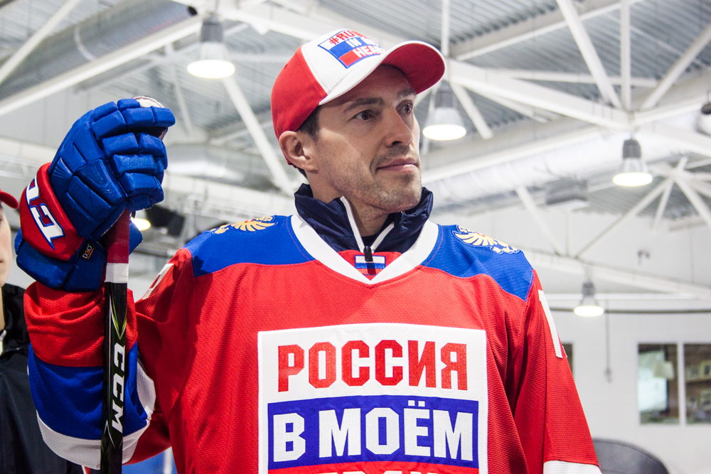 Хоккеисты сборной России провели мастер-класс для детей