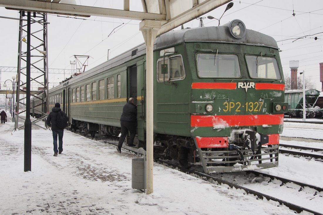 Пригородный поезд Москва Тула