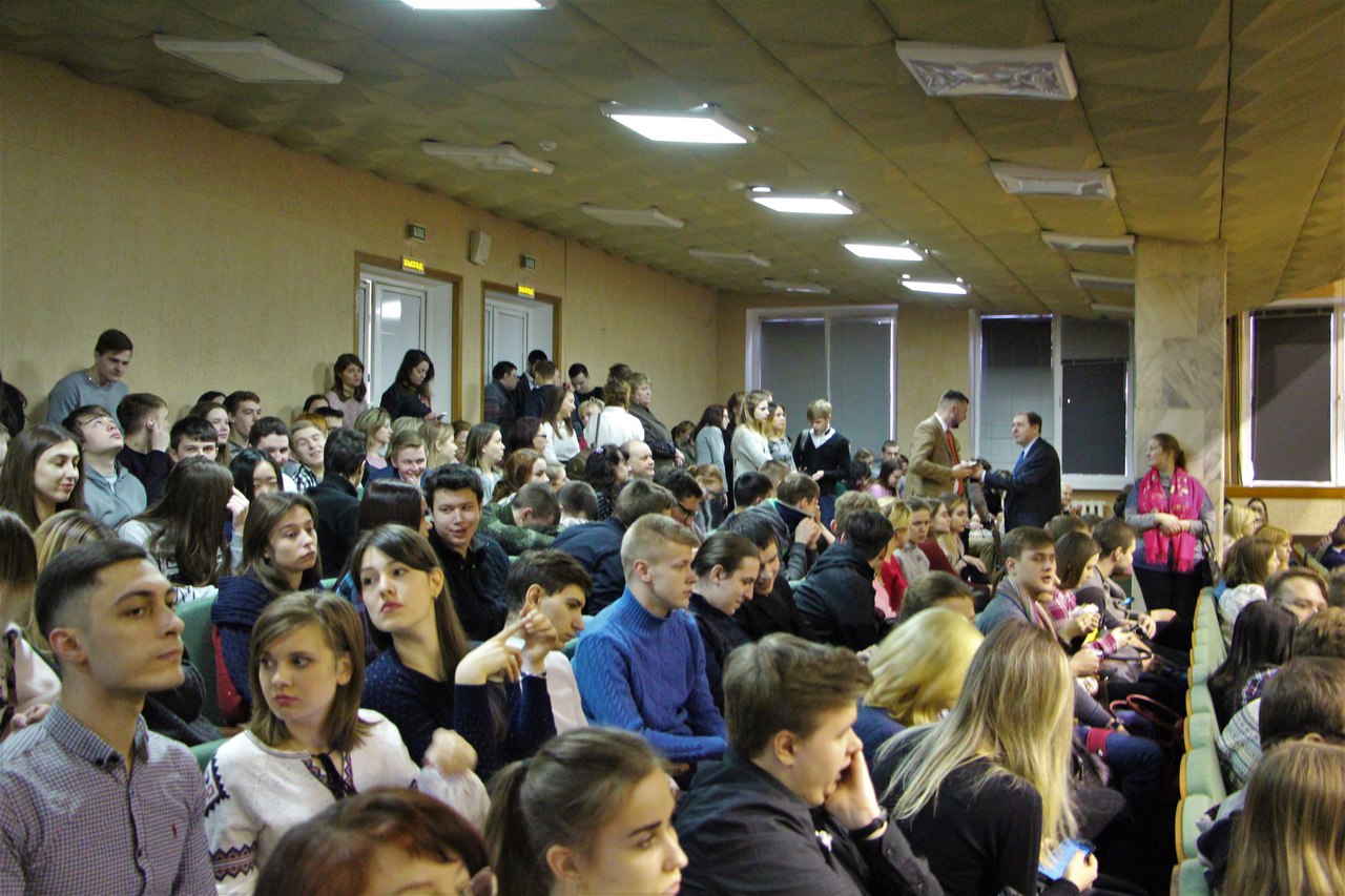 Владимир Машков презентовал в Туле фильм и пообщались со студентами и школьниками