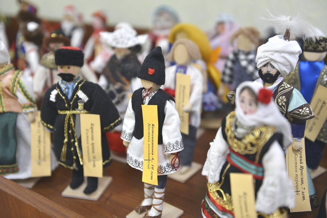 Куколки скелетцы в музее Истории парка: ФОТО