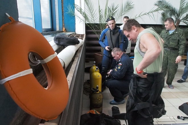 Тренировка десантников-водолазов Тренировка десантников-водолазов