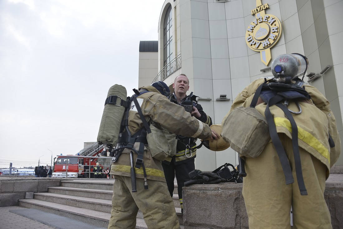 Пожарные учения в Музее оружия: ФОТО Пожарные учения в Музее оружия: ФОТО