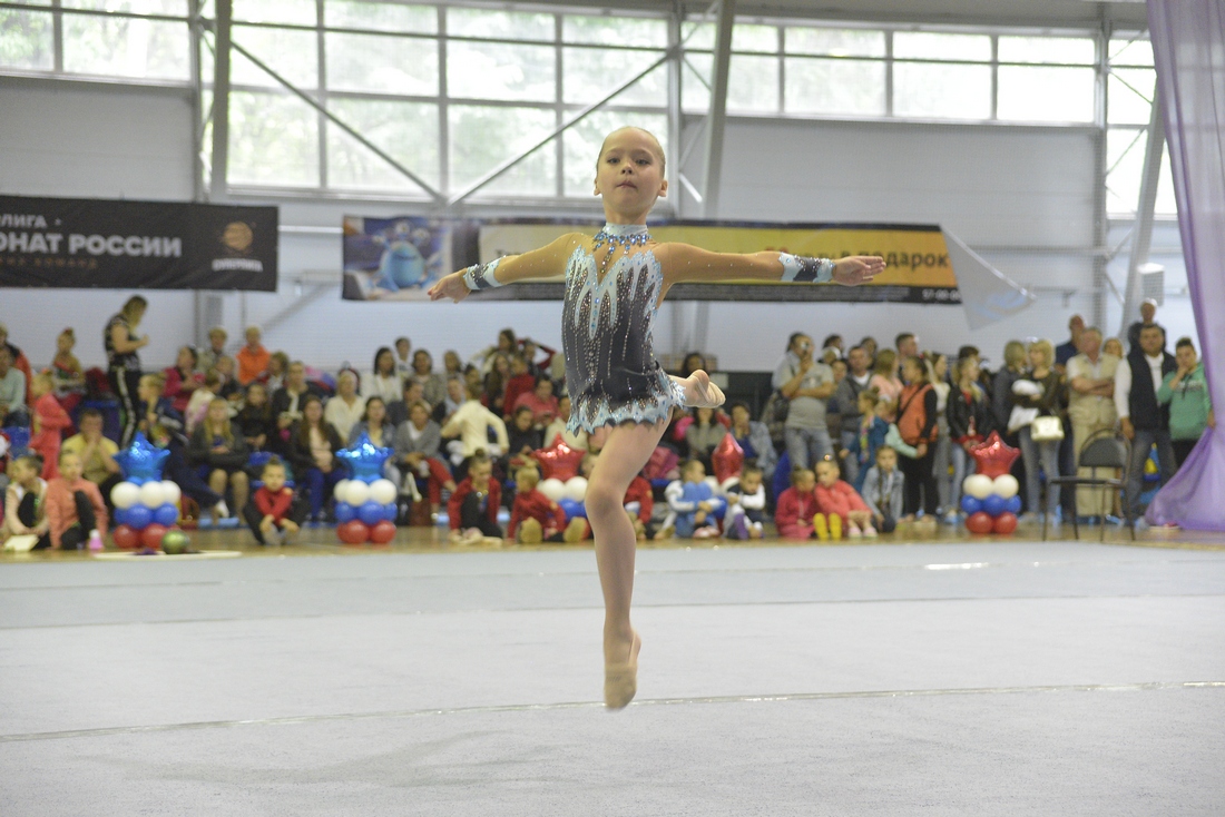 Соревнования по художественной гимнастике: ФОТО
