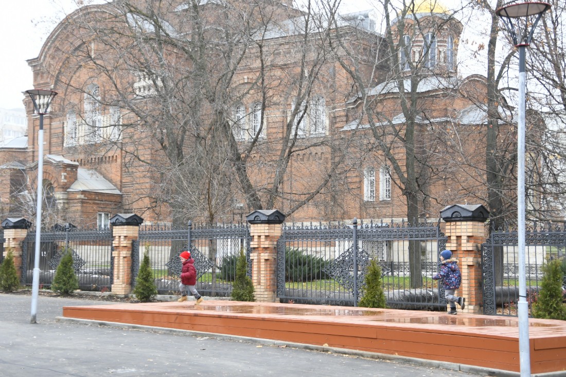 Жемчужиной нового сквера в Туле стала детская карусель: ФОТО Жемчужиной нового сквера в Туле стала детская карусель: ФОТО