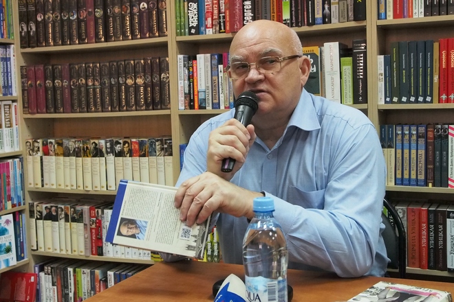 Писатель Александр Лапин встретился с читателями