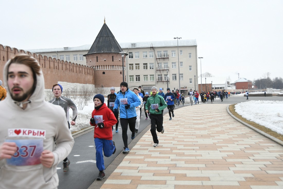 Забег в честь годовщины воссоединения с Крымом:  ФОТО