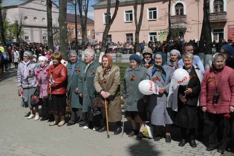 В Белеве зажгли Вечный огонь В Белеве зажгли Вечный огонь