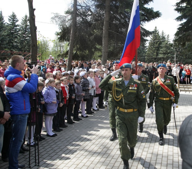 В Белеве зажгли Вечный огонь В Белеве зажгли Вечный огонь