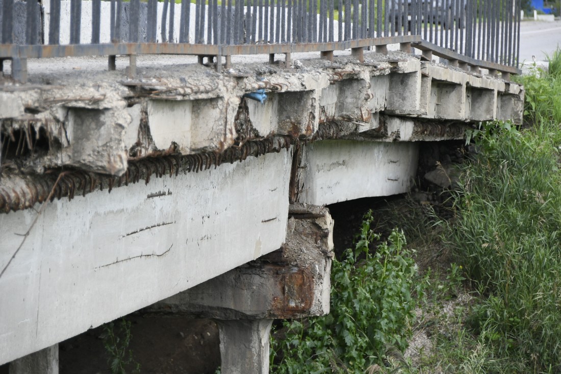 Баташевский мост закрыли для проезда: ФОТО