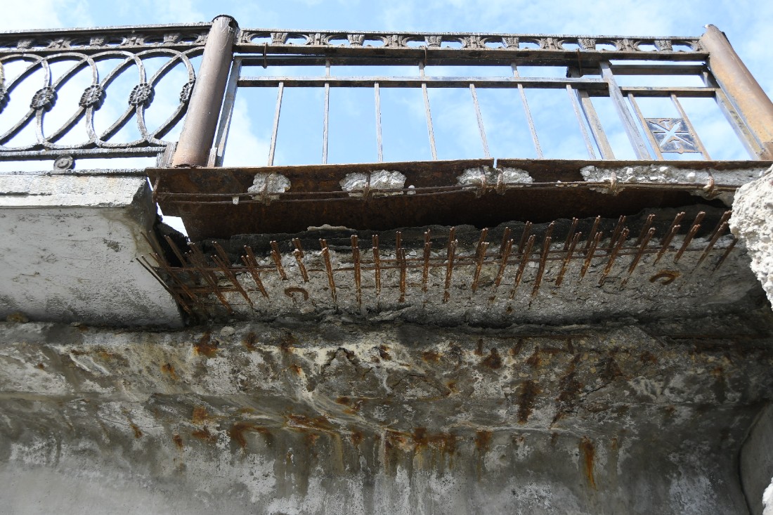 Пугающее состояние зареченского моста: ФОТО