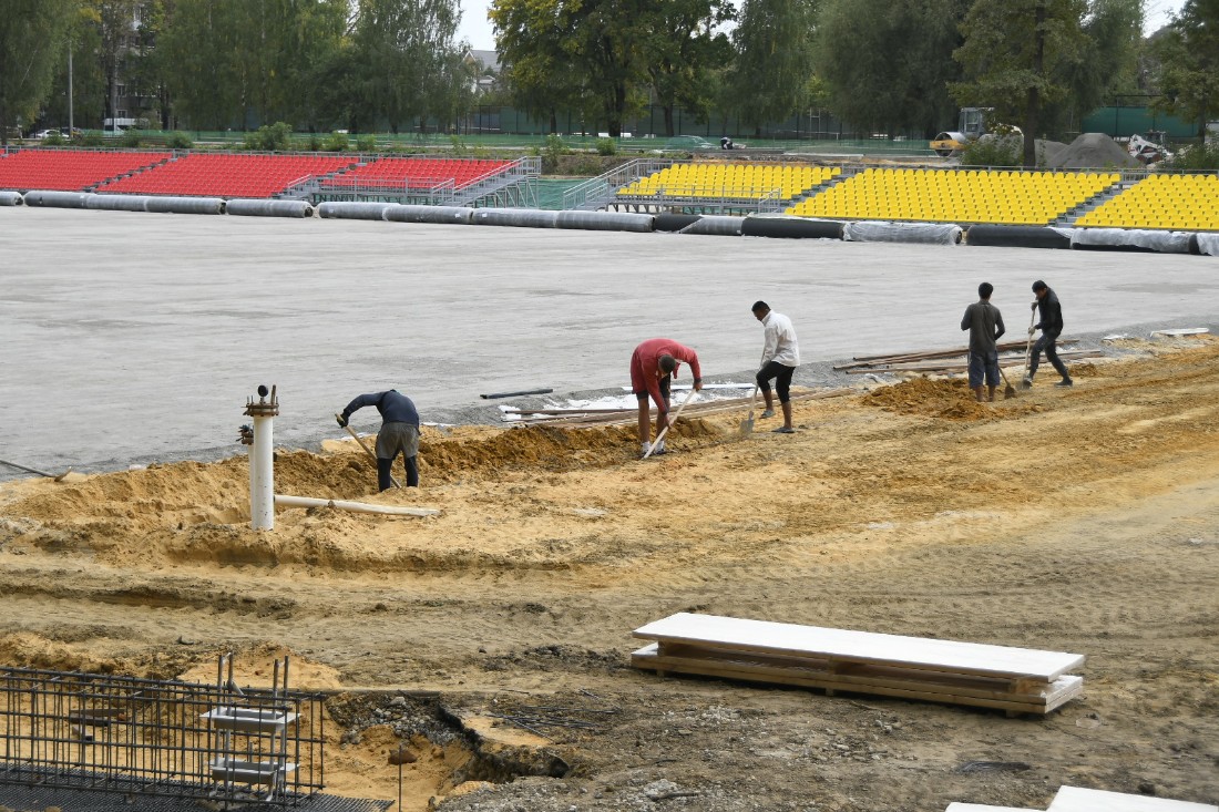 Строительство новых объектов на стадионе: ФОТО
