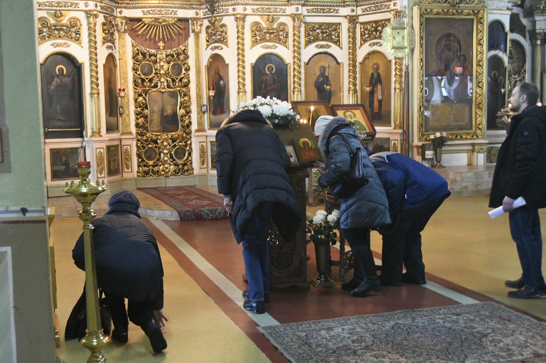 Мощи Марии Магдалины во Всехсвятском соборе: ФОТО Мощи Марии Магдалины во Всехсвятском соборе: ФОТО