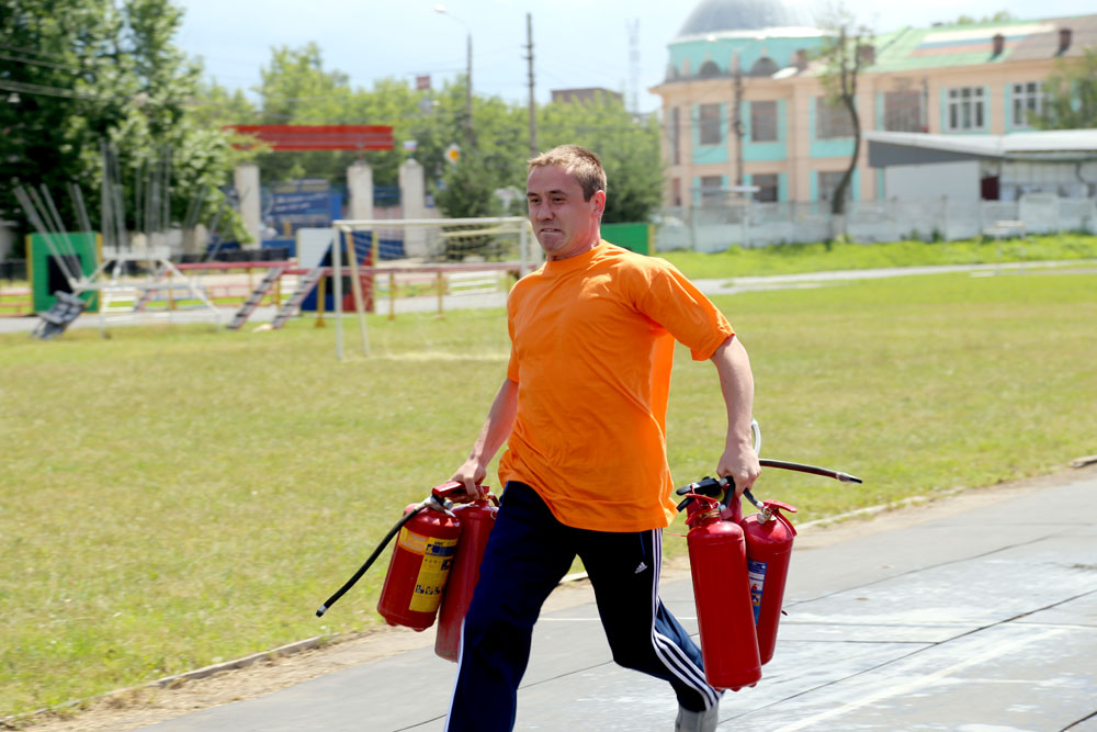Фоторепортаж с соревнований добровольных пожарных в Туле