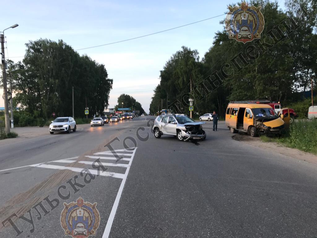 В ДТП с маршруткой в Новомосковске пострадали четыре человека | 02.07.2020  | Происшествия | Центр71 - все новости Тулы