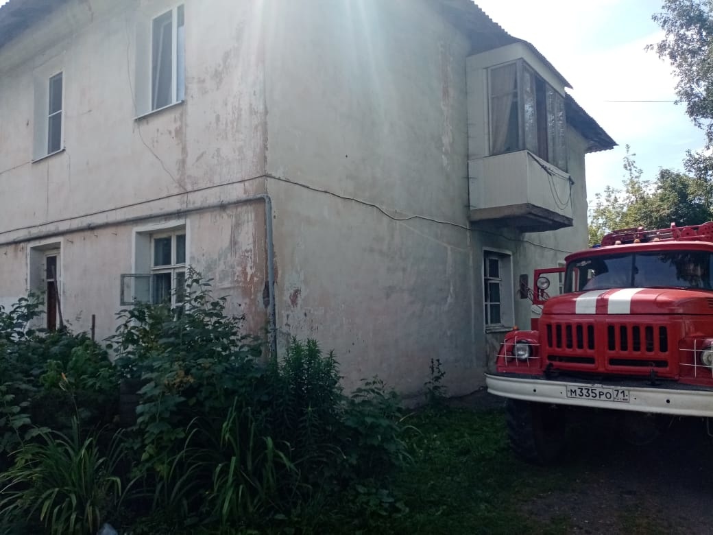 Из горящего дома под Тулой спасатели вывели 10 человек | 29.07.2020 |  Происшествия | Центр71 - все новости Тулы