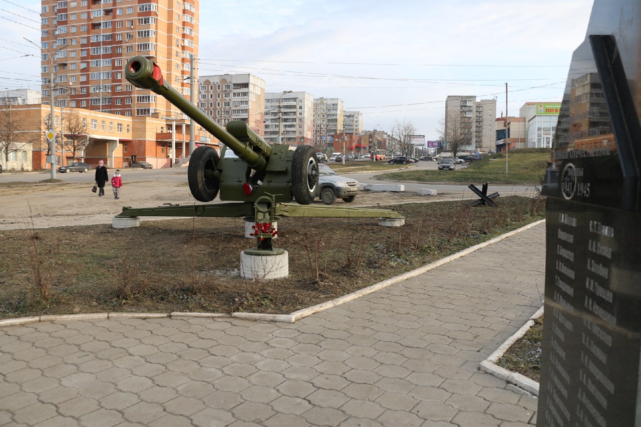 В Туле установили памятник, посвященный обороне города: ФОТО