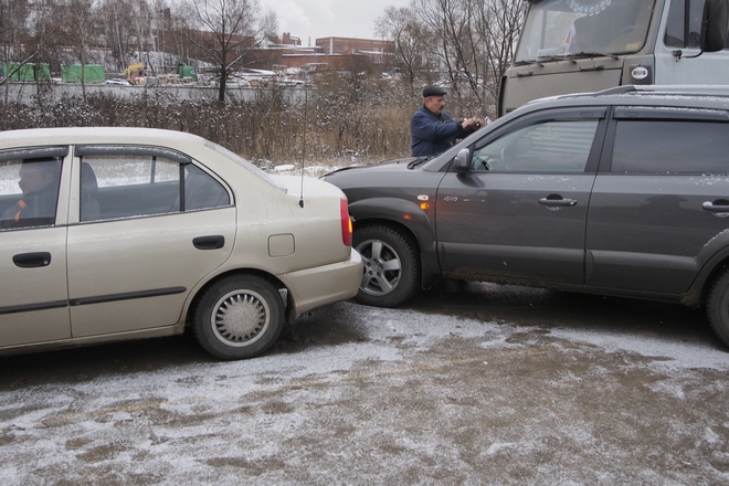 Авария, 6 машин, на Рязанке; фоторепортаж