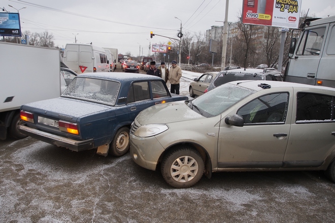 Авария, 6 машин, на Рязанке; фоторепортаж