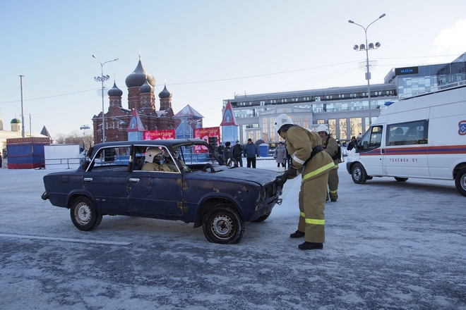 Показательные выступления спасателей; фоторепортаж Показательные выступления спасателей; фоторепортаж