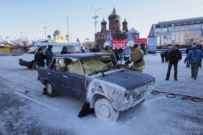 Показательные выступления спасателей; фоторепортаж Показательные выступления спасателей; фоторепортаж
