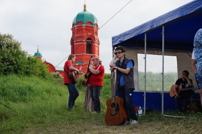 Фоторепортаж с празднования 15-летия фестиваля авторской песни "Куликово поле"