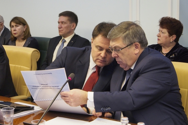 Владимир Груздев ушел с поста губернатора; фоторепортаж