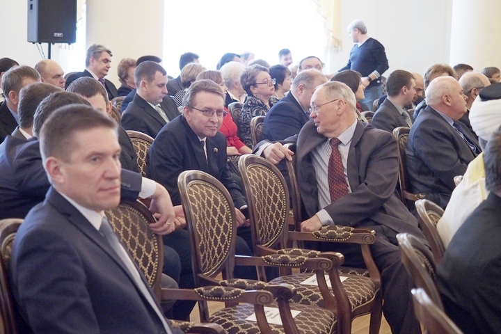 Встреча Алексея Дюмина с общественностью; фоторепортаж