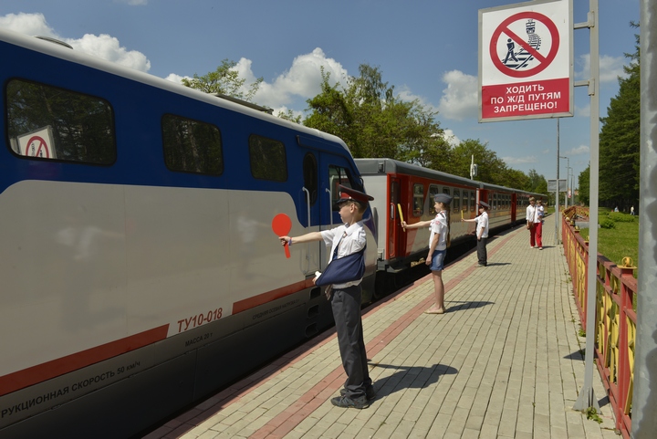 Детская железная дорога в Новомосковске; фоторепортаж