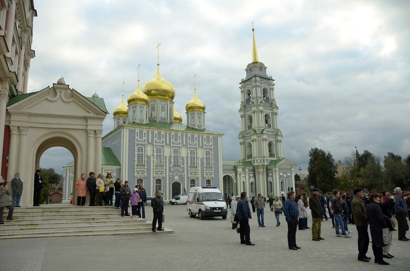 Флешмоб "Обними кремль"; фоторепортаж