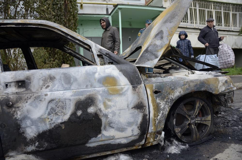 В Городском переулке сгорело авто: фоторепортаж