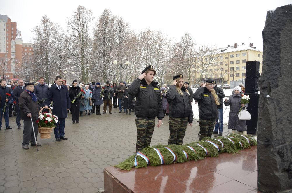Митинг памяти жертвам политических репрессий: фоторепортаж Митинг памяти жертвам политических репрессий: фоторепортаж