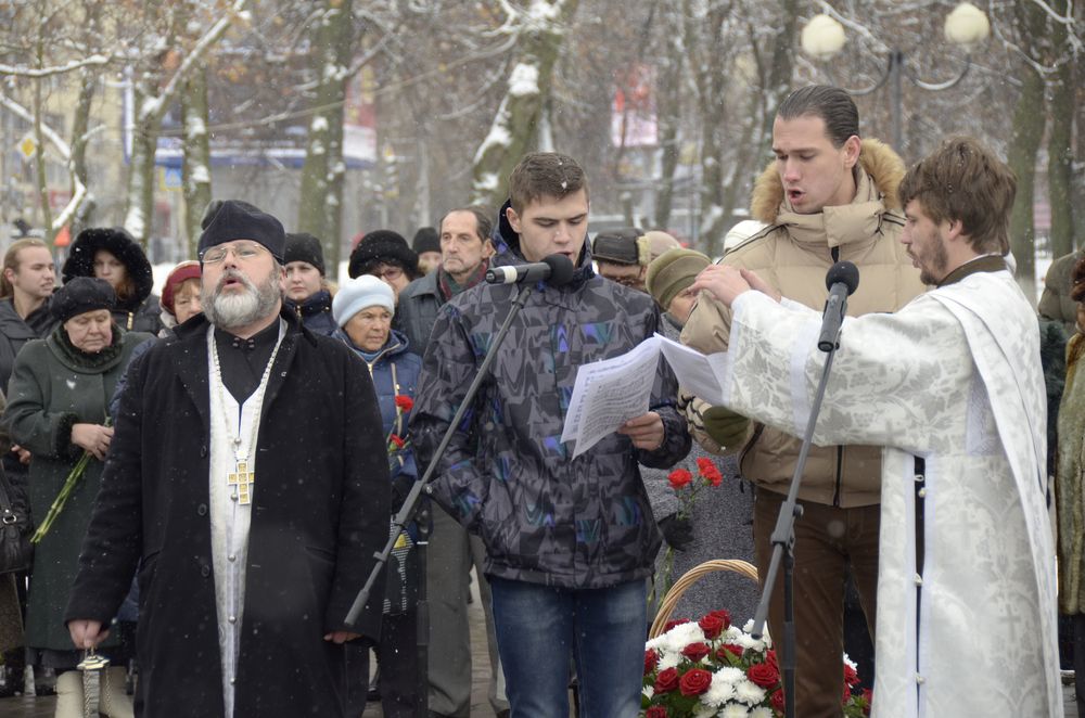 Митинг памяти жертвам политических репрессий: фоторепортаж Митинг памяти жертвам политических репрессий: фоторепортаж