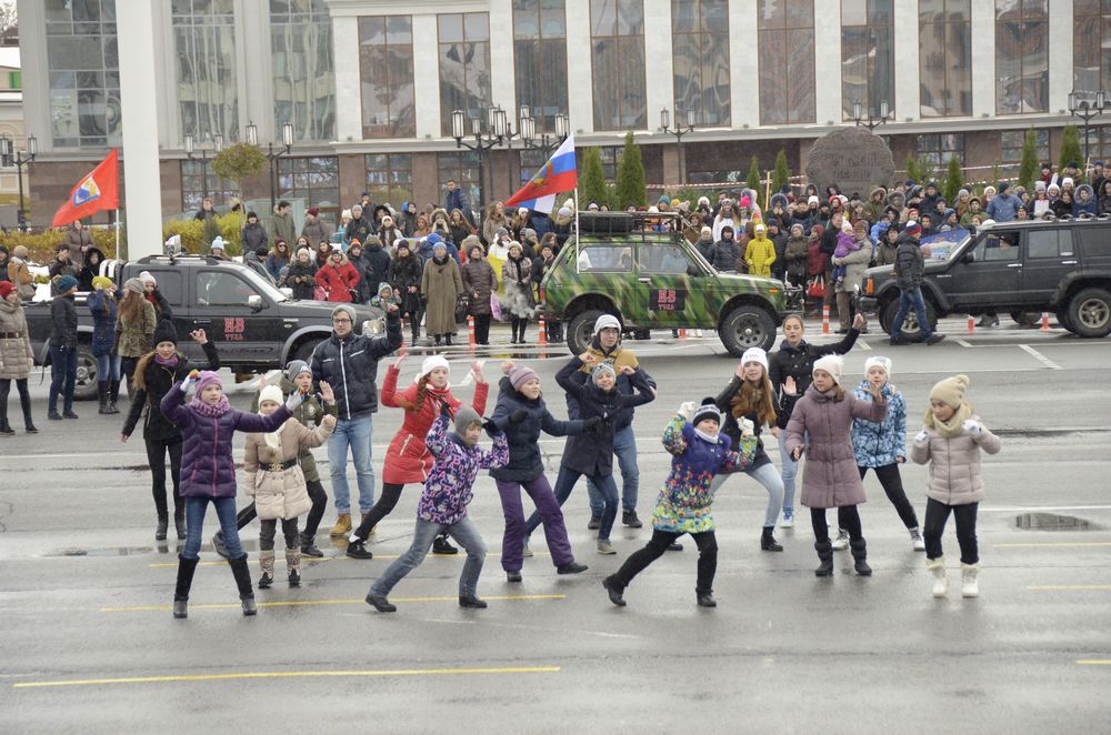Флэшмоб в День Народного Единства: фоторепортаж Флэшмоб в День Народного Единства: фоторепортаж