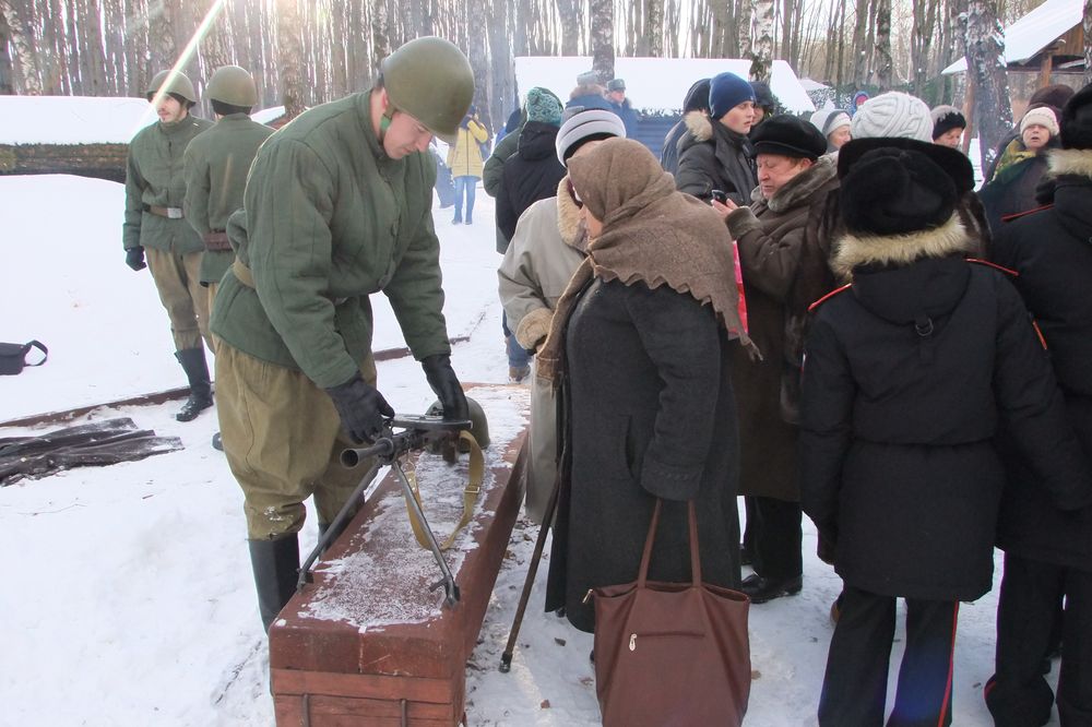 Открытие военно-патриотического парка "Рубеж обороны": фоторепортаж Открытие военно-патриотического парка "Рубеж обороны": фоторепортаж