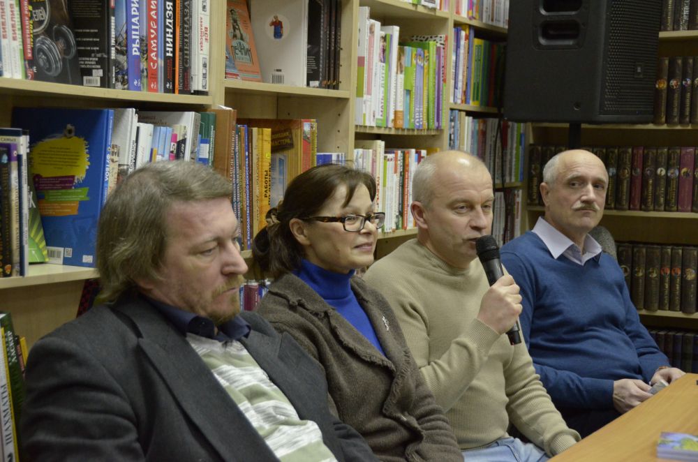 Встреча читателей с тульскими писателями-краеведами: фоторепортаж