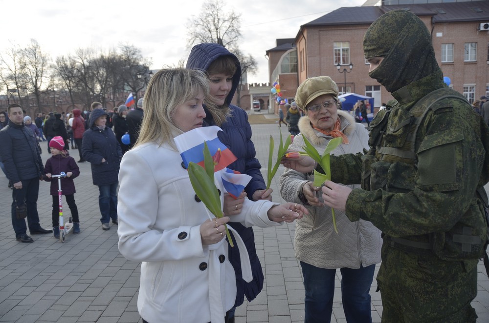 Годовщина воссоединения с Крымом: фоторепортаж Годовщина воссоединения с Крымом: фоторепортаж