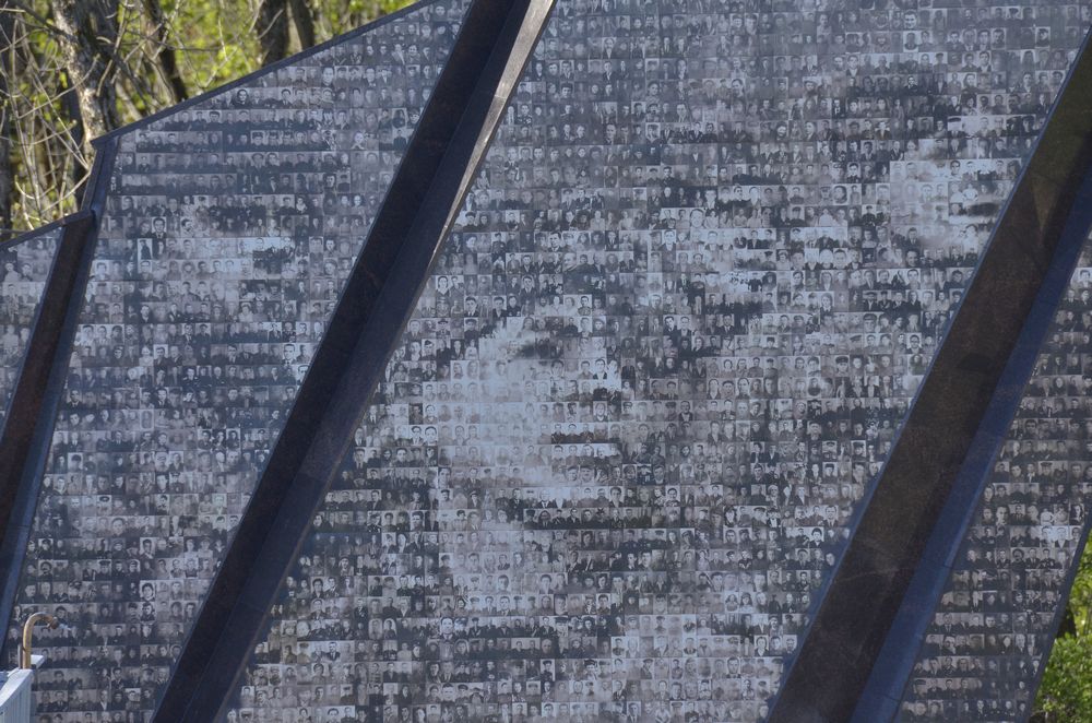 Монумент "Бессмертный полк" в Центральном парке: ФОТО